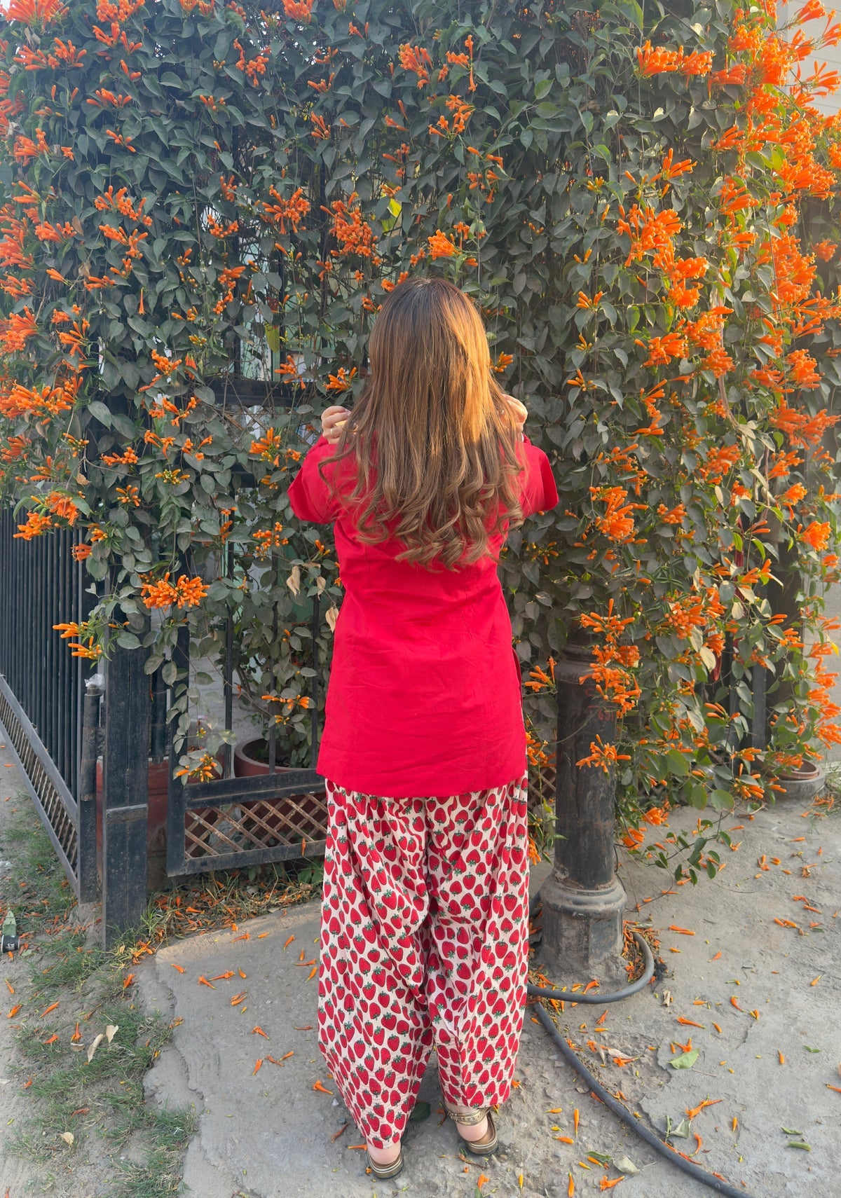 Red & White Farshi Set